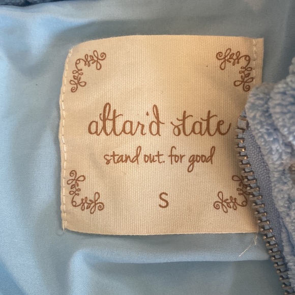 Adorable cropped puffer jacket baby blue - Picture 2 of 3